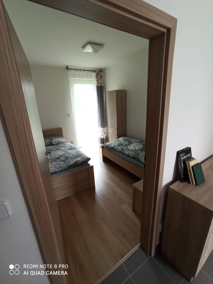 Apartamento Penzion U Tomanu Jaromerice nad Rokytnou Exterior foto